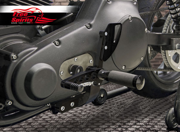 Dyna Wide Glide With Mid Controls Chrome Forward Controls XMT-MOTO