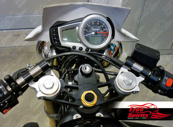 Advance instrumentation bracket kit for Triumph Street Triple