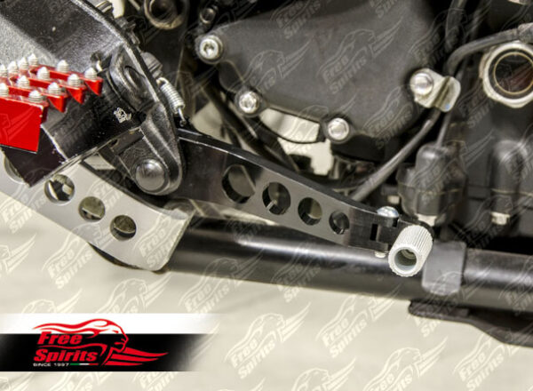 Reclining pedals kit for Triumph Scrambler (Black)