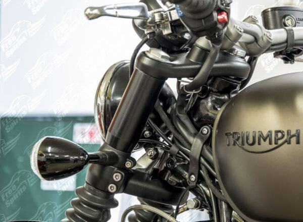 Triumph Bobber upper fork cover (Black)