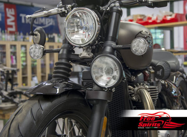 Side light bracket kit for Triumph Bobber