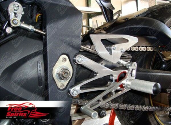 Footrest for Triumph 675