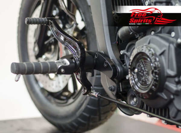 Extended forward controls adaptors plates (60mm) for Indian Scout Bobber