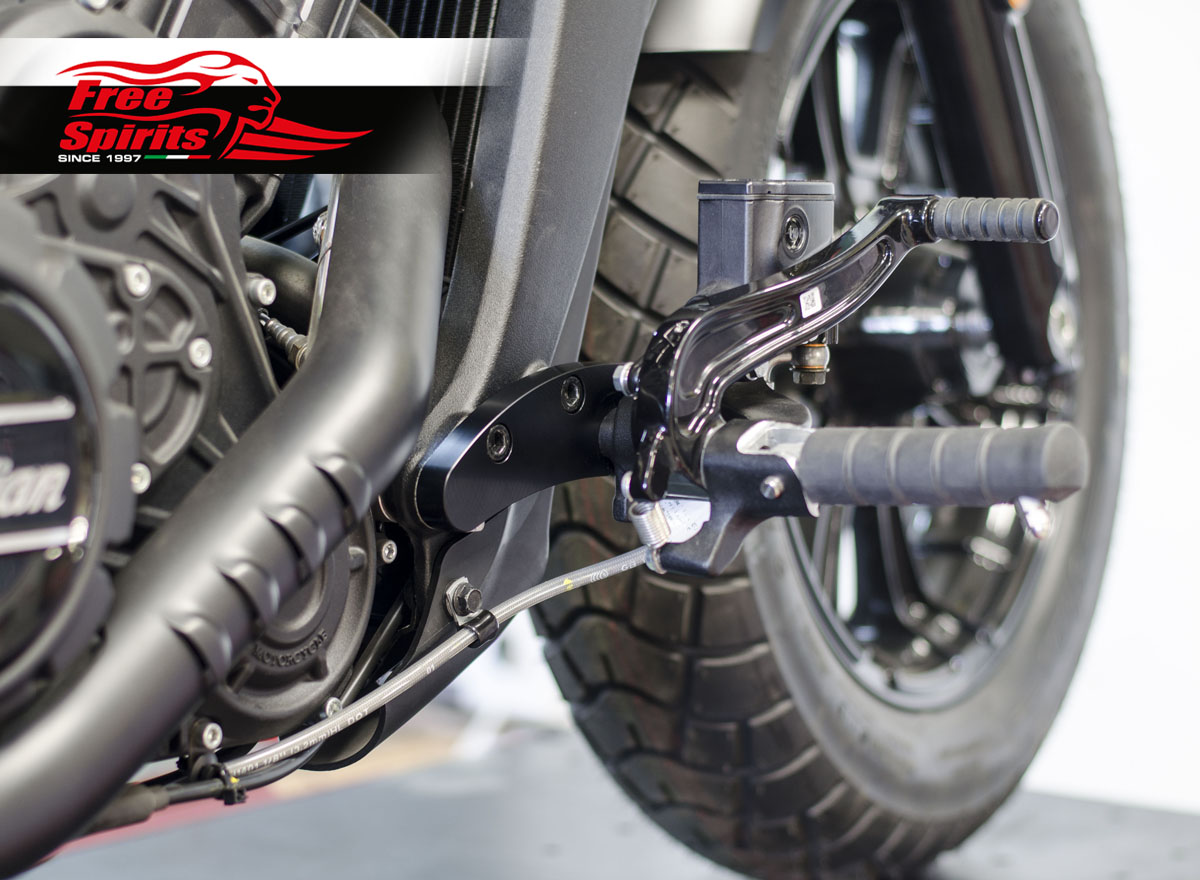 TCMT Pedane Posteriori Passeggero Con Staffa In Alluminio Per Indian Scout (2015-2024) E Bobber (2018-2024) – Grigio/Nero