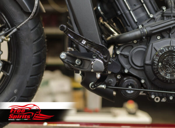 Extended forward controls adaptors plates (100mm) for Indian Scout Bobber