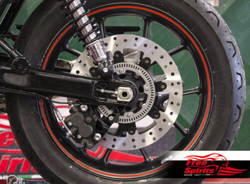 Triumph Street Twin & Street Cup - Upgrade Floating rear Brake Rotor & Pads kit