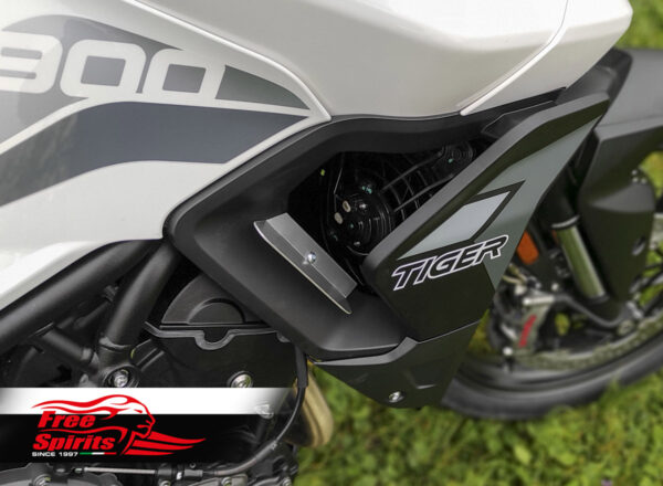 Air deflectors for Triumph Tiger 900