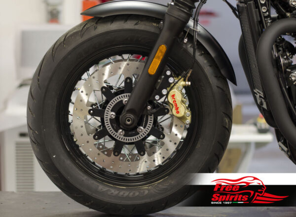 Triumph Thruxton 1200 Std, Speedmaster & Bobber - Bolt-in kit with 4p. calipers & rotor 340 mm - KIT