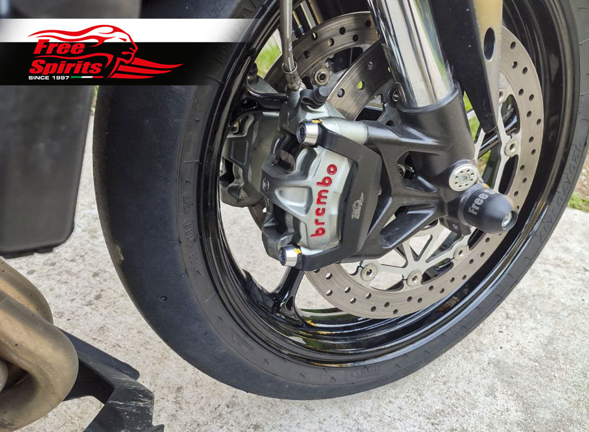 Cubre pinzas de freno Brembo radiales 100 mmCod. 308504Accesorios