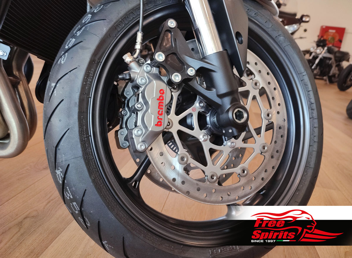 Street triple 675 s deals