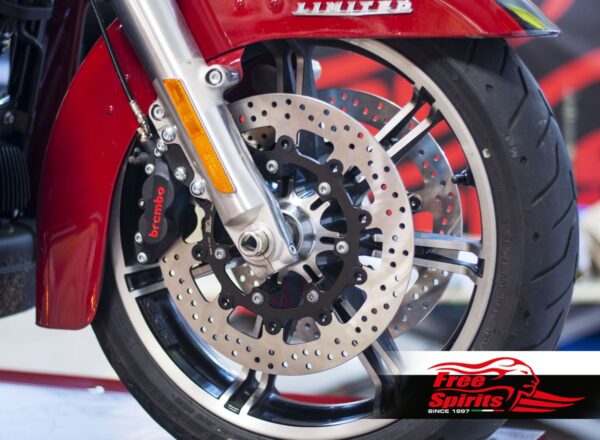 Harley Davidson Touring 2012 up - Bolt-in kit with 4p. calipers & rotors 320 mm - KIT