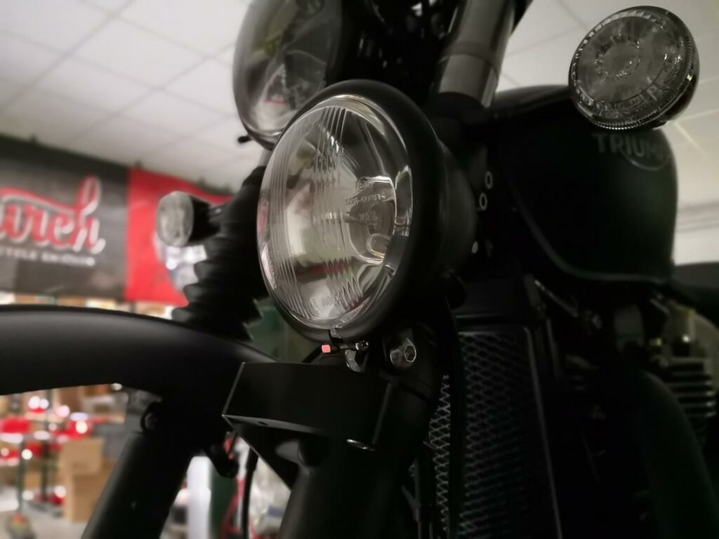 Free_Spirits_Bobber_headlight_kit_308938