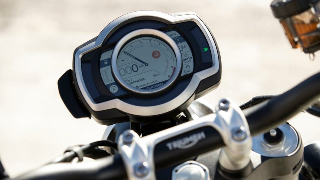 triumph scrambler 1200 tft display