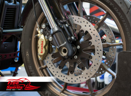 Harley Davidson Softail (disco doble) desde 2018 - Kit pinzas 4p y discos de freno 320 mm
