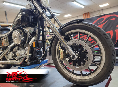 Harley Davidson 84-99 doppio disco - Kit pinze 4p. e dischi freno 320 mm